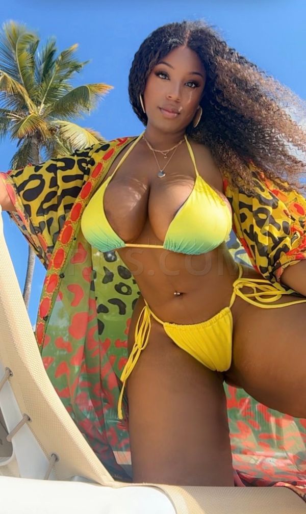 Layla Monroe — photo 5