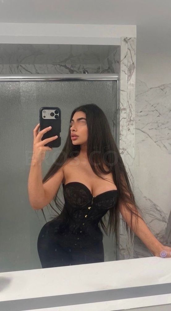 Natalia Noor In Troy