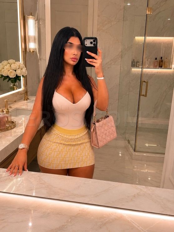 Natalia Noor In Troy Arab