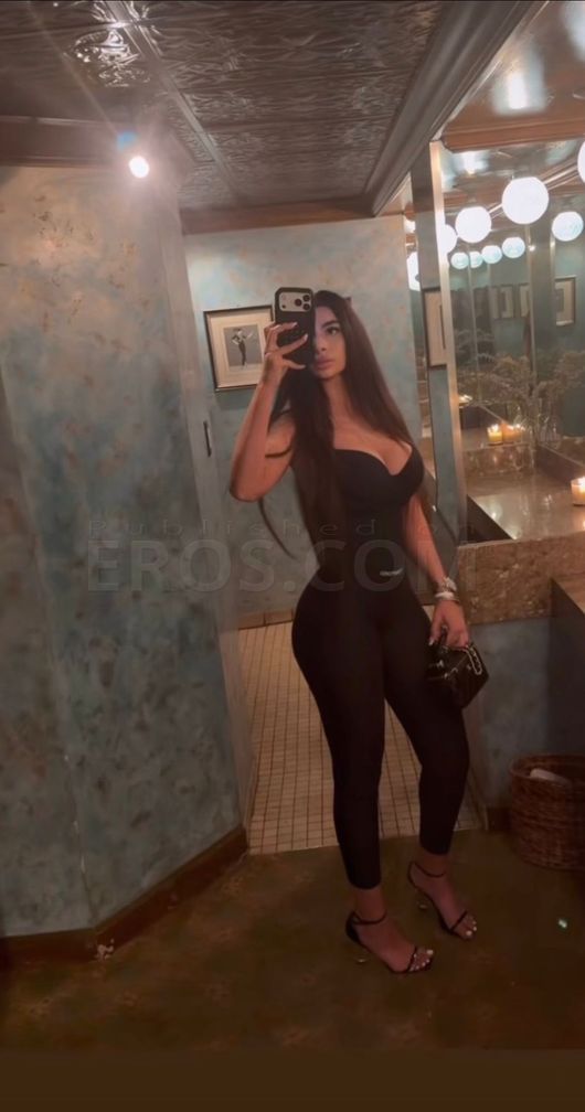 Natalia Noor In Troy