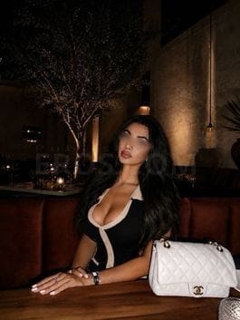 Natalia Noor In Troy Arab