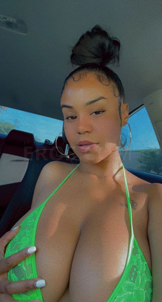 Amanda Boulevard — media 1