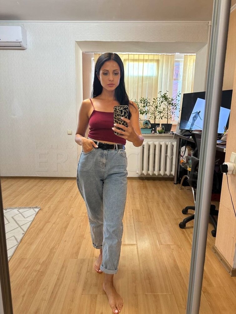 Karina — photo 2
