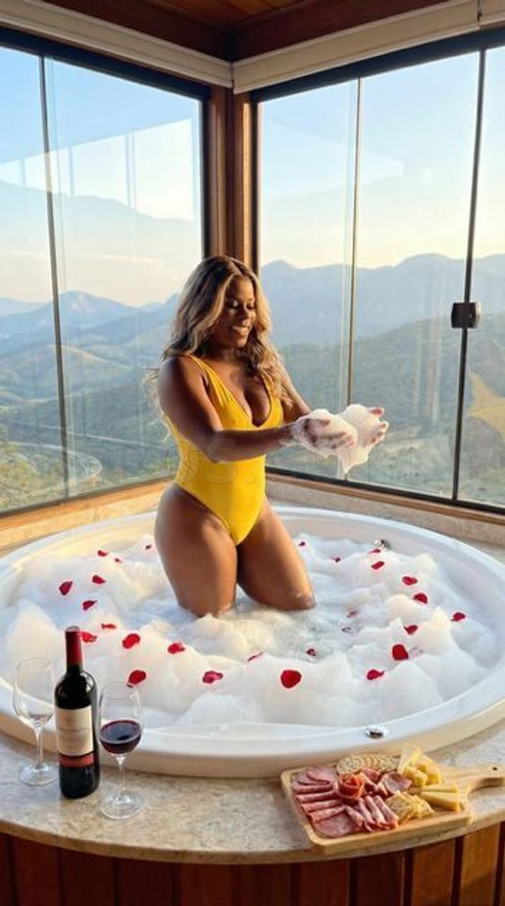 VIP Nalanii Jade