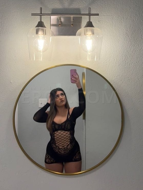 Seductive Sophia
