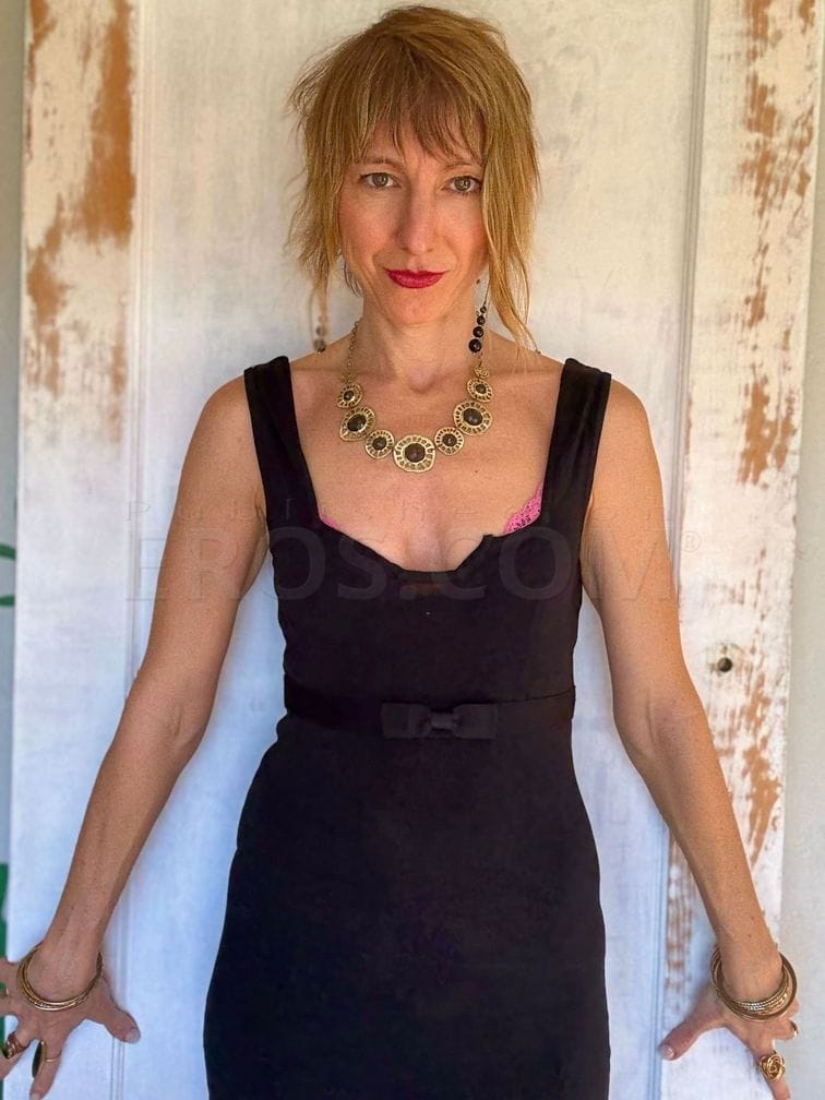VIP Nadine Divine