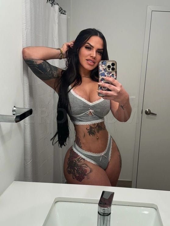 Kiara Foxx