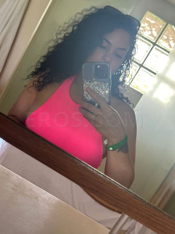 Melanie Moore — photo 12