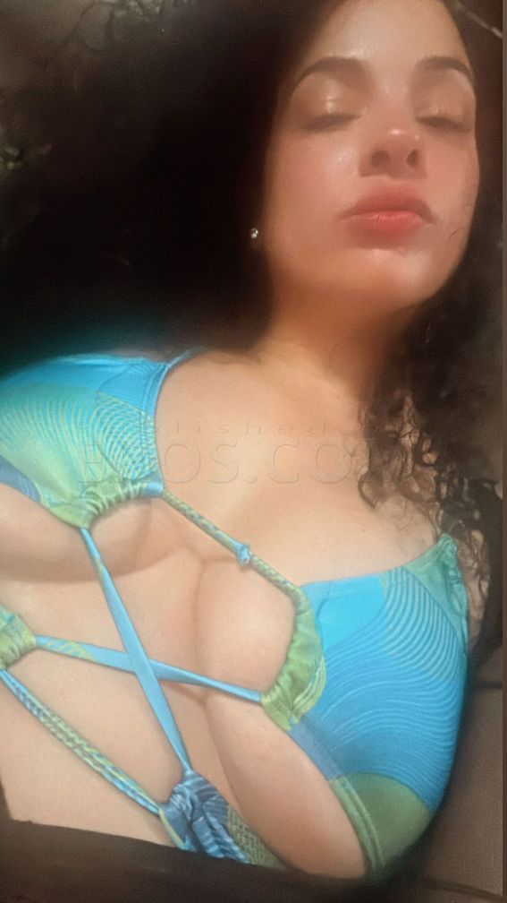 Melanie Moore — photo 2