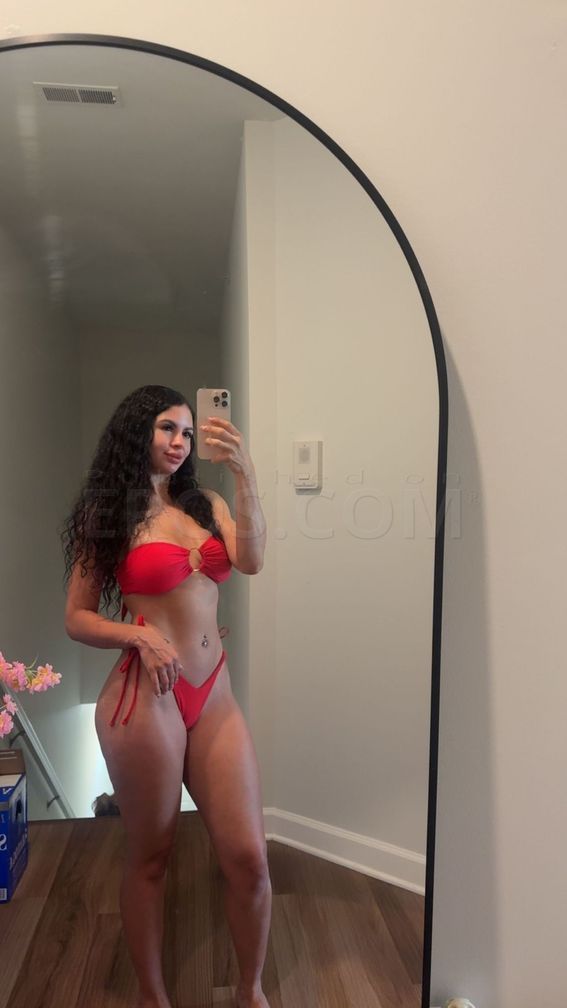 Mia — photo 3