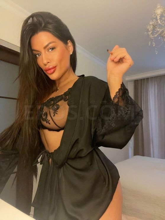 Claudia in Edison NJ