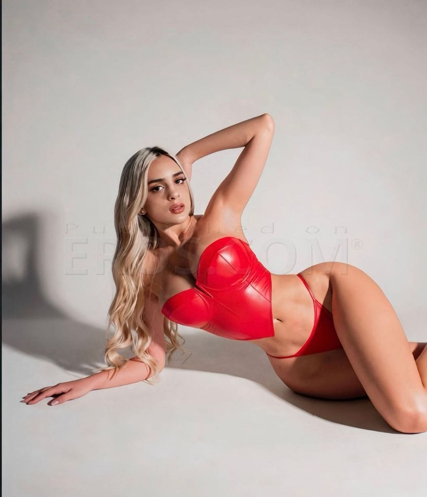 Mia Velvet — photo 1