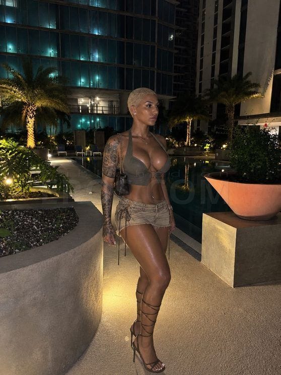 TS BUZZCUTBARBIE
