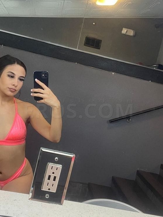 Isabella Saint