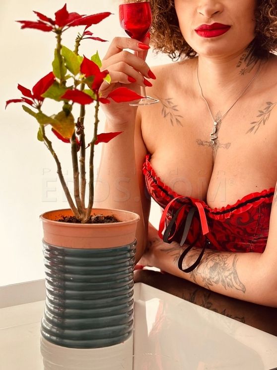 Layla Brazilian