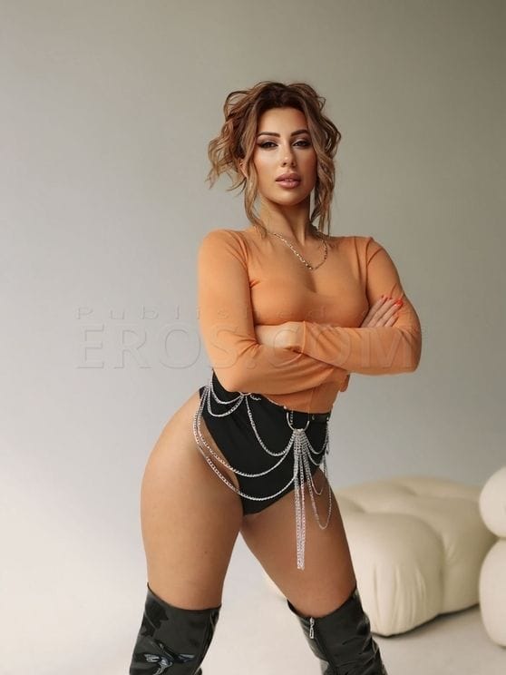 Jessi in Novi
