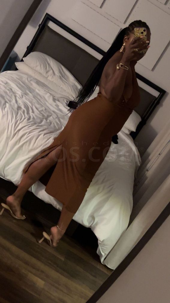 Jasmine Moore — photo 4