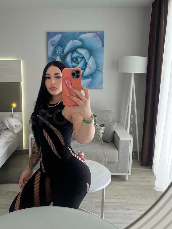 Mia