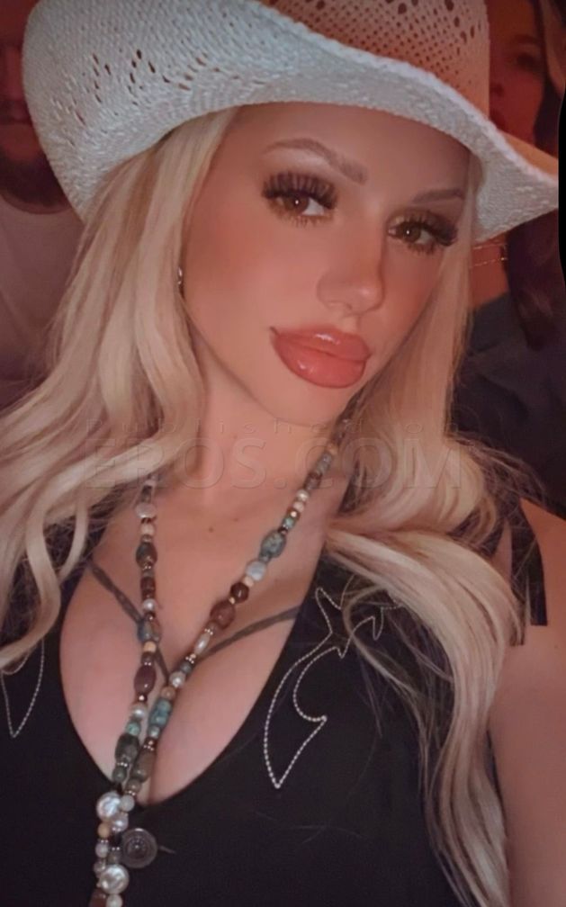 Chloe — photo 6