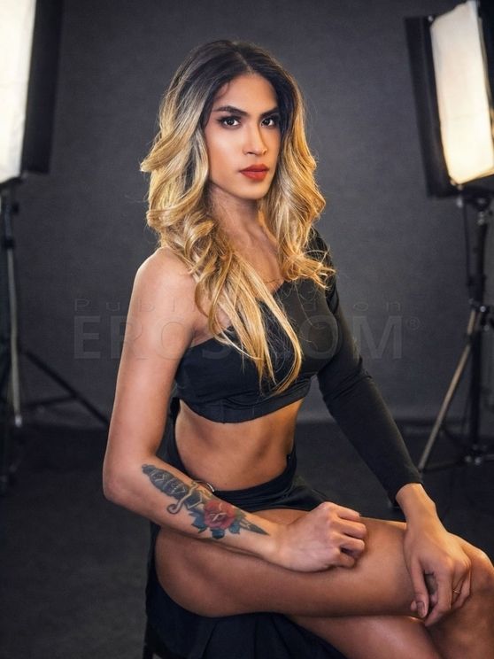 TS Kavina Asian