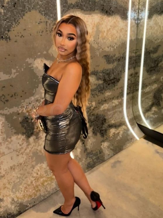 Amina Monroe
