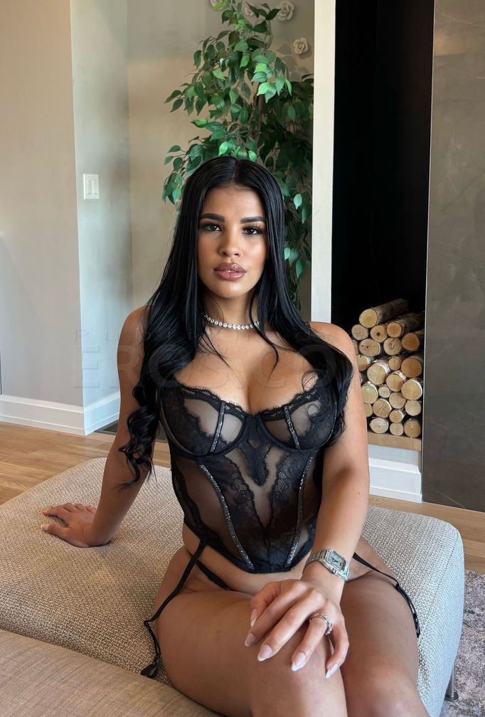 Sexy latin girl — photo 2