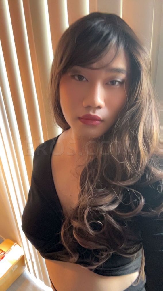 TS Zoey Thai visiting