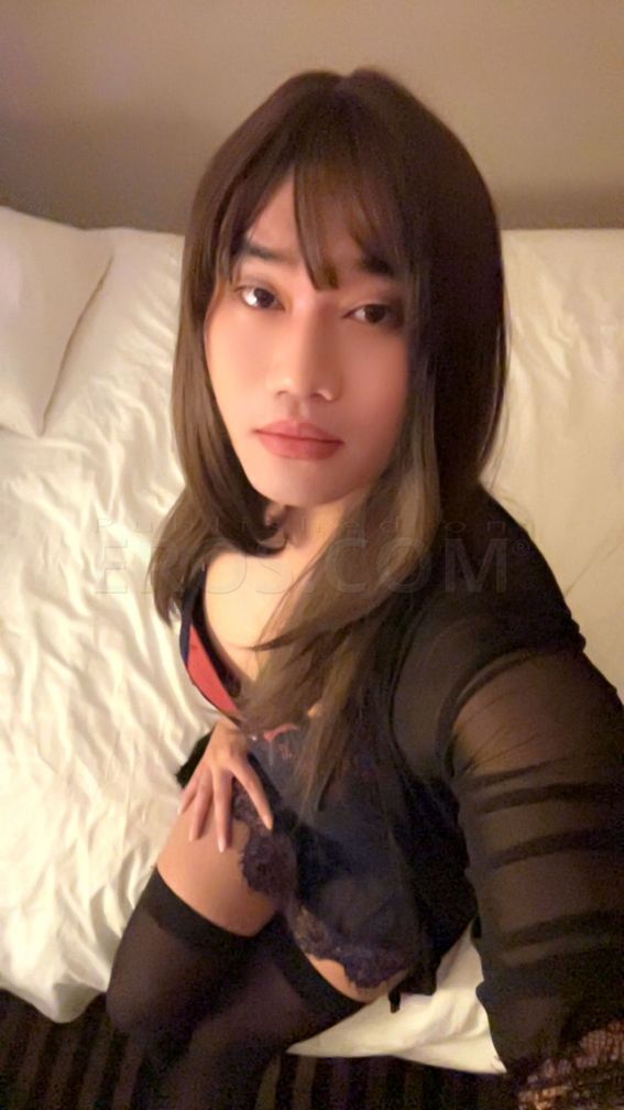 TS Zoey Thai visiting