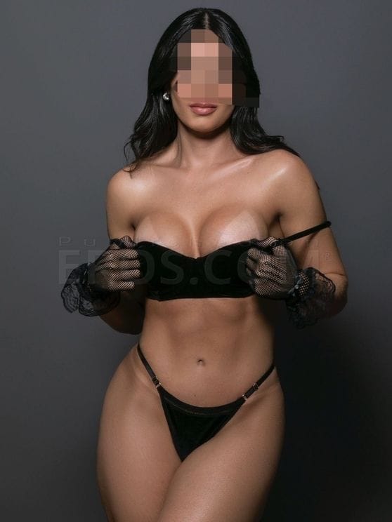 Olivia Hadid