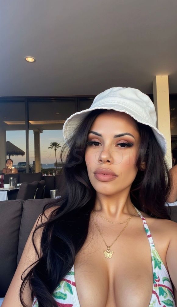 Farrah — photo 6