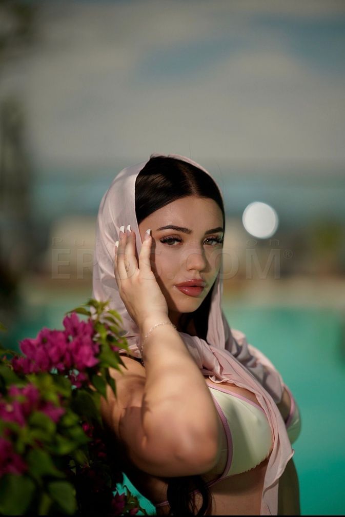 Sienna Sky — photo 4