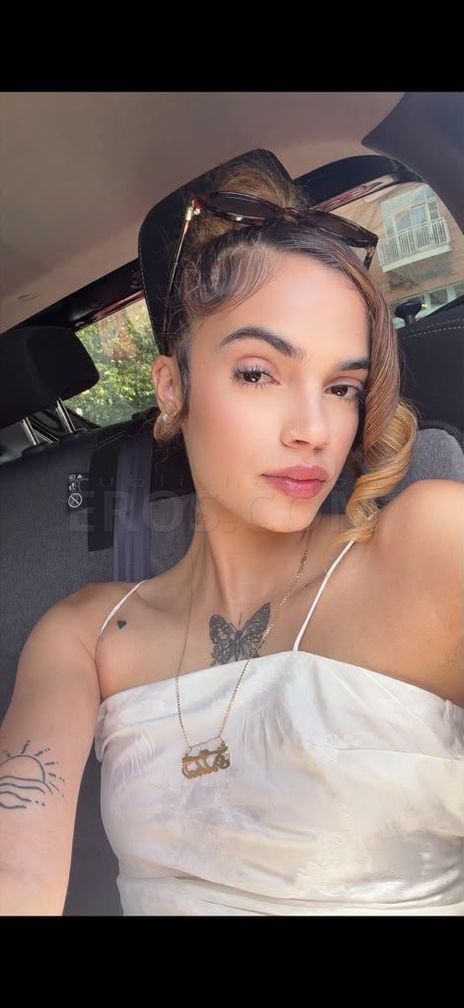 Mia new girl — photo 4