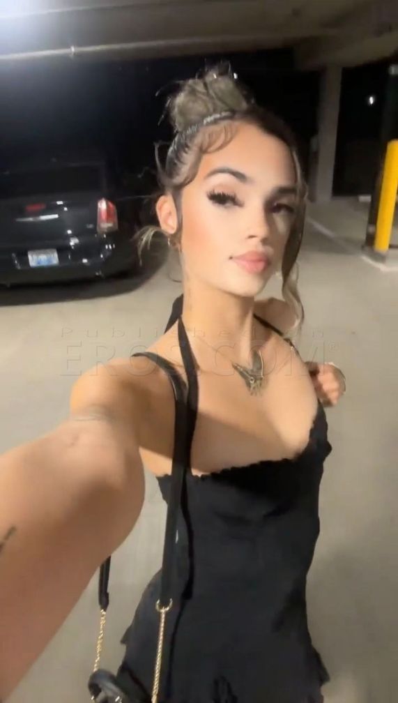 Mia new girl — photo 2