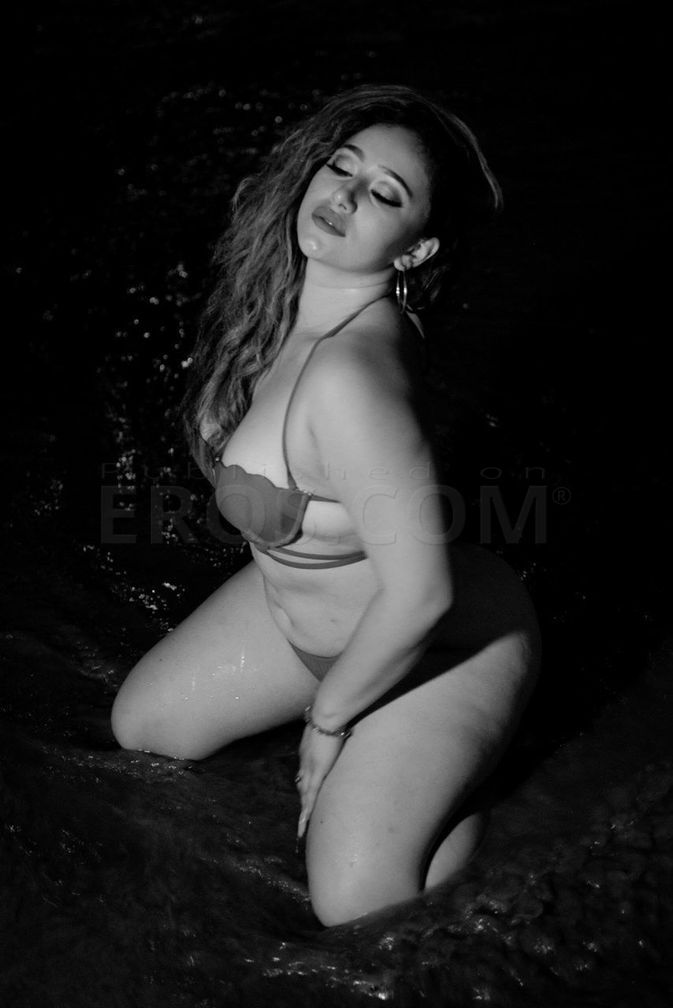 Thick Beautiful Latina — photo 6
