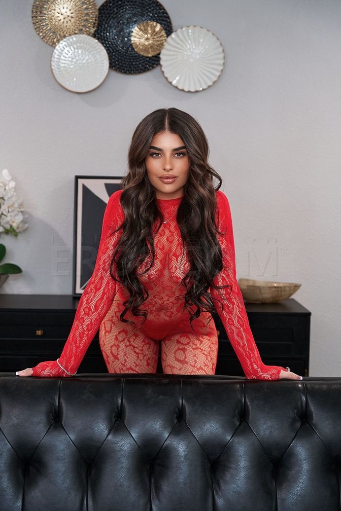 Mia — photo 4