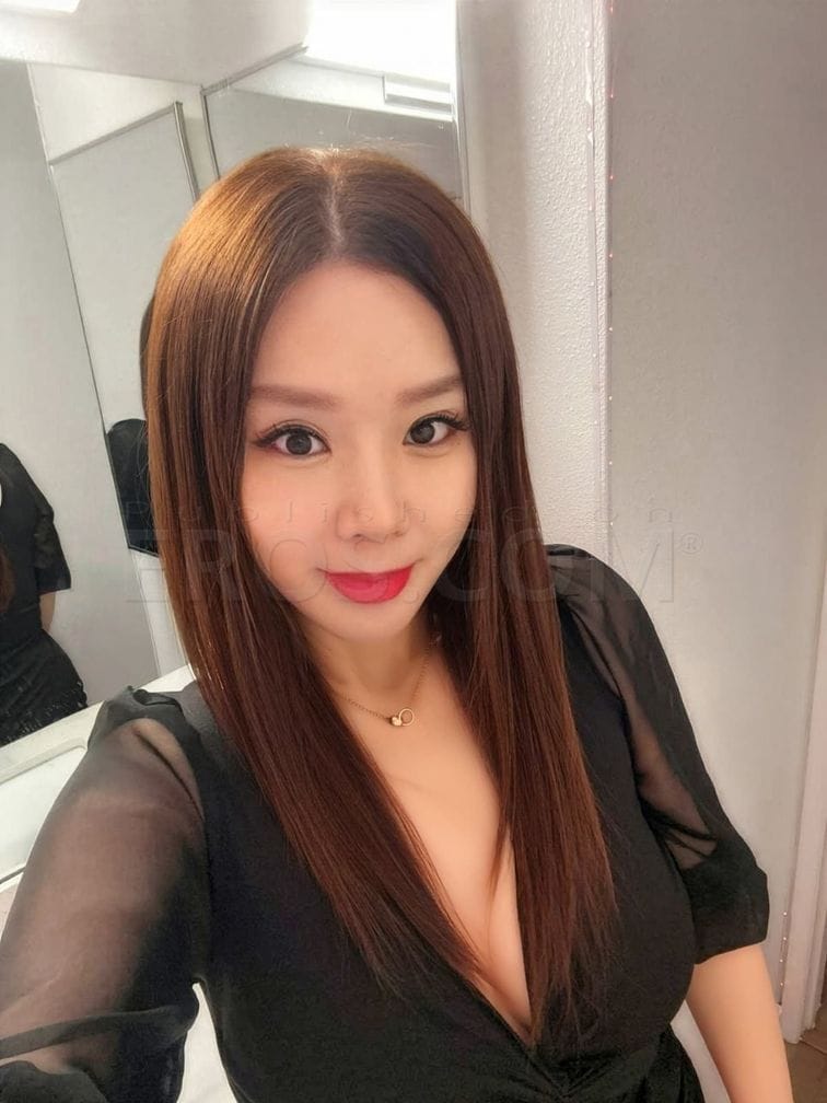Karina — photo 1
