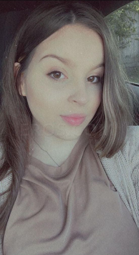 Leslie — photo 1