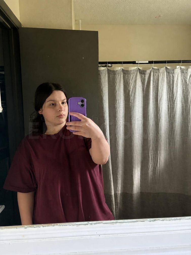Leslie — photo 3