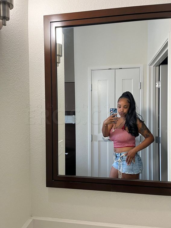 Mia — photo 5