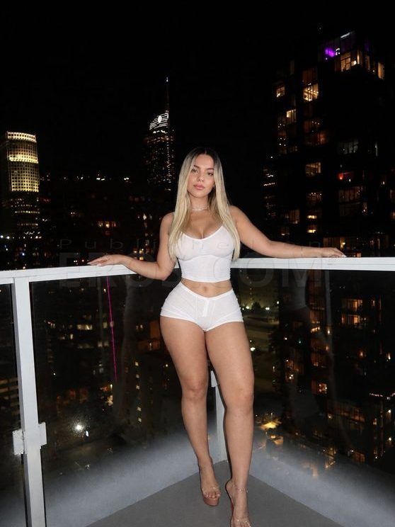 Mia