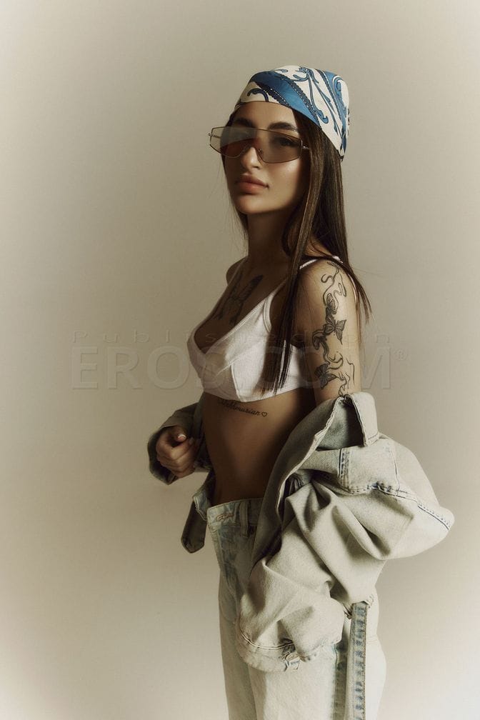 Kelly — photo 1