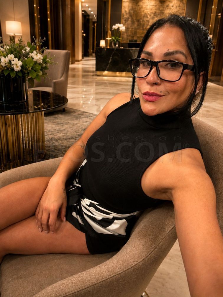 VIP Lady Karolyn