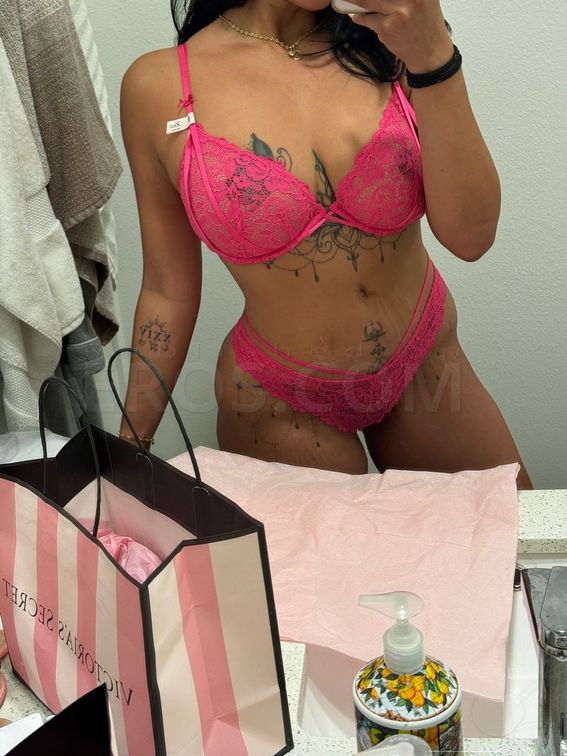 Lady Karolyn — photo 11