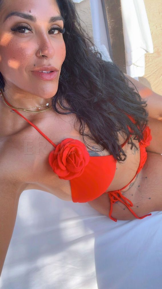 VIP Lady Karolyn