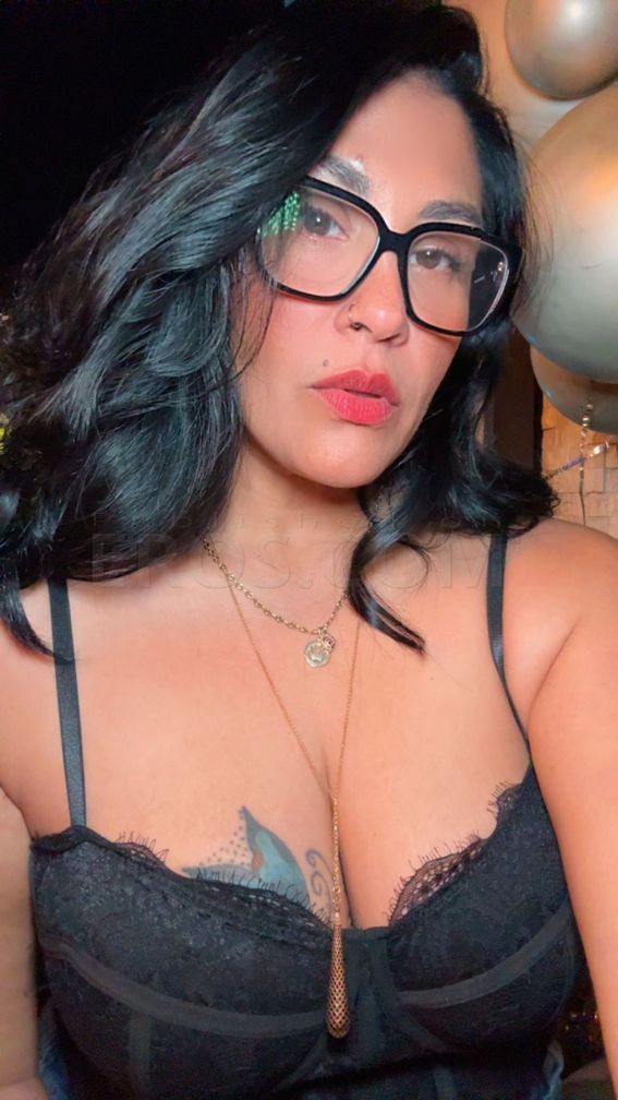 VIP Lady Karolyn