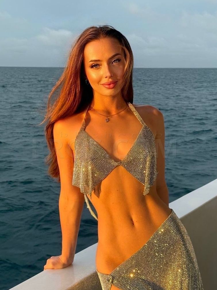Naomi — photo 6