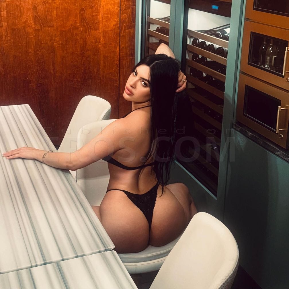 Jade — photo 4