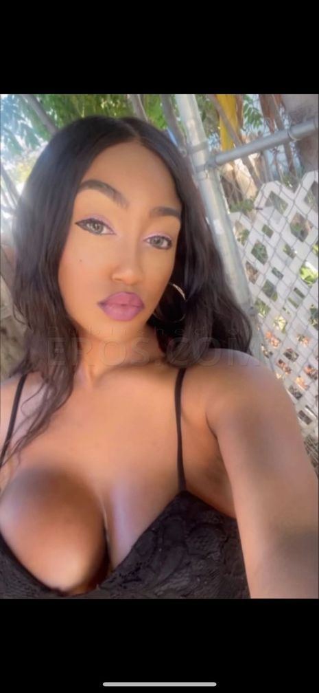 Kayla — photo 4