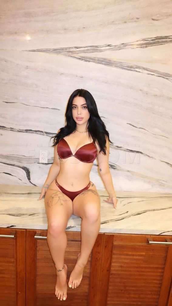 Laura — photo 2