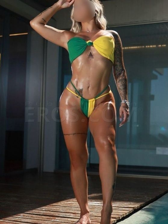 Julia brazilian in Novi